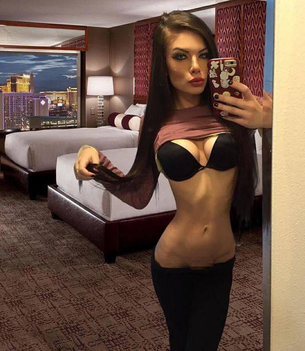 Где найти идеальную спутницу на ночь: секреты интимного досуга без «будь собой»